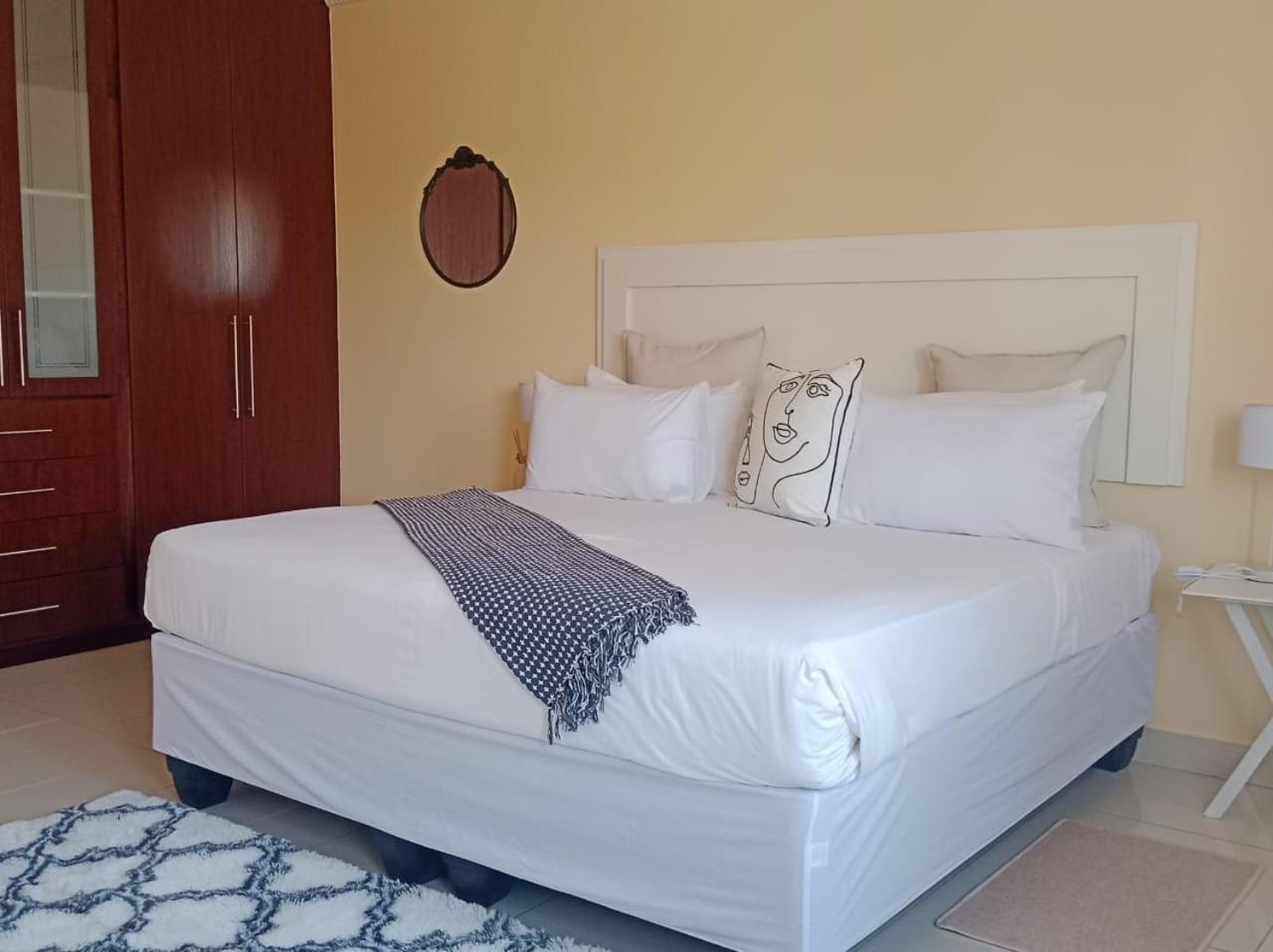 Dineo'S Lodge And Spa Burgersfort Eksteriør bilde