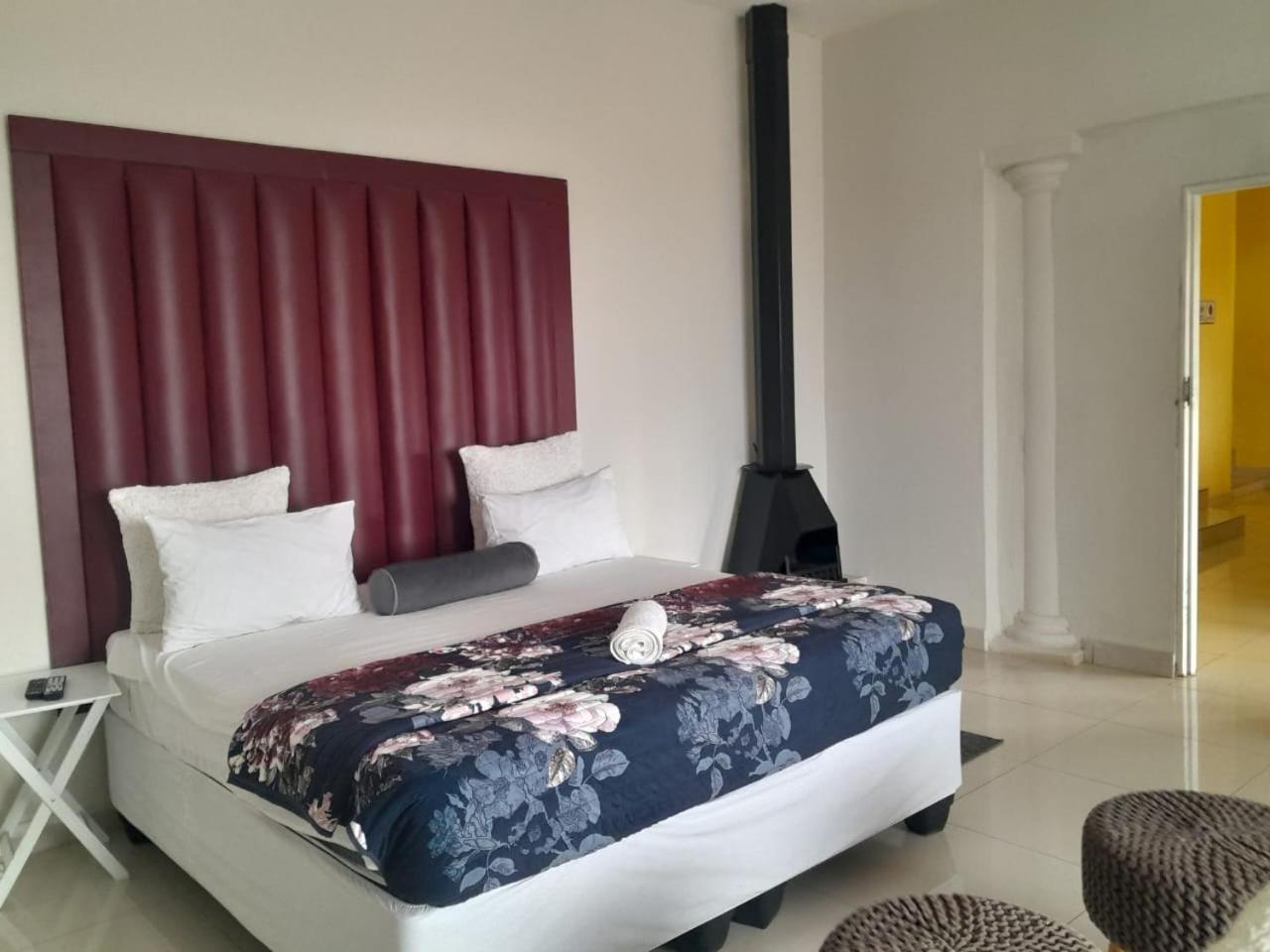 Dineo'S Lodge And Spa Burgersfort Eksteriør bilde