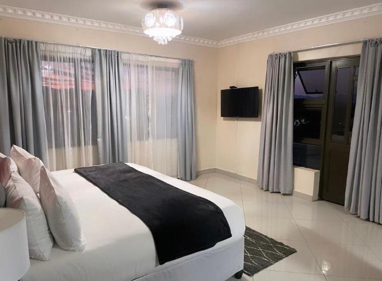 Dineo'S Lodge And Spa Burgersfort Eksteriør bilde